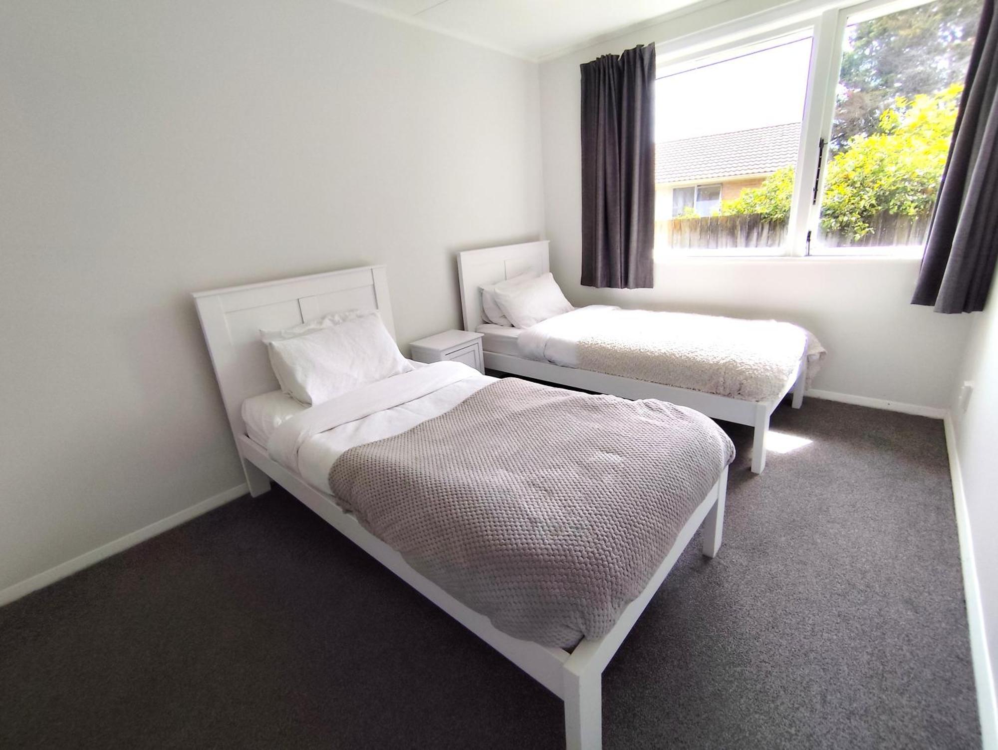 3-Bedroom House-Big Yard- Netflix Hamilton Esterno foto