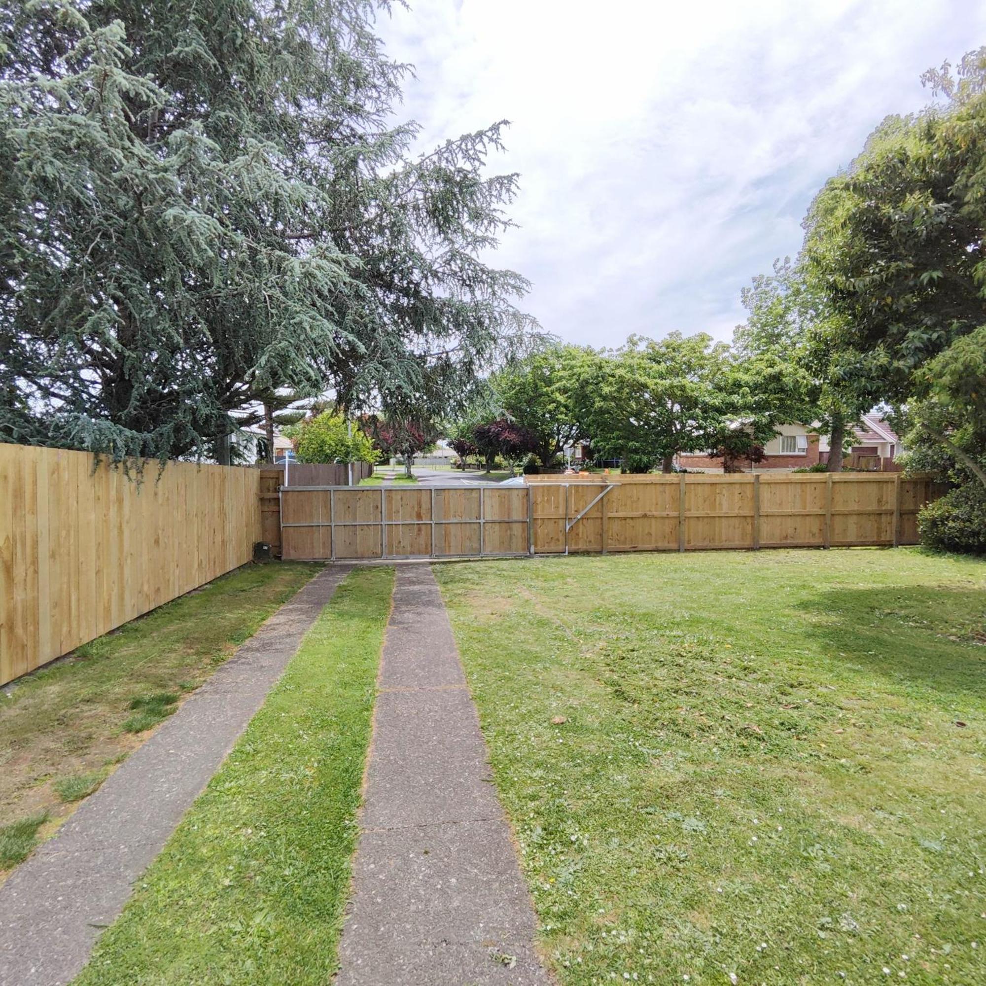 3-Bedroom House-Big Yard- Netflix Hamilton Esterno foto