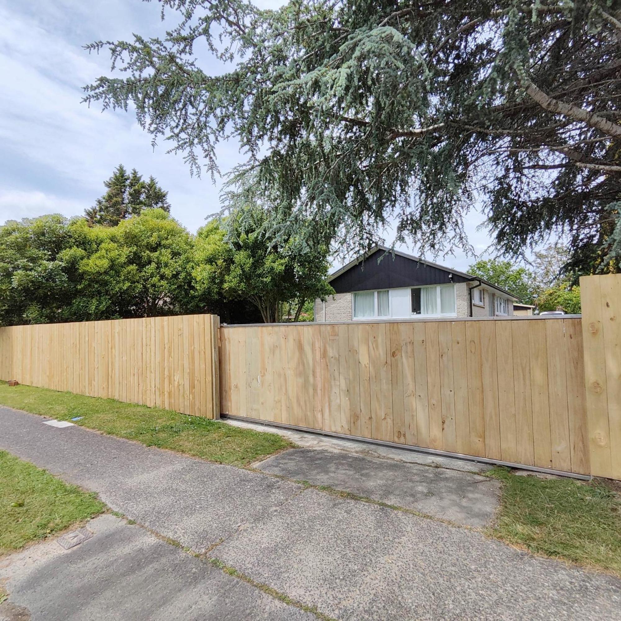 3-Bedroom House-Big Yard- Netflix Hamilton Esterno foto