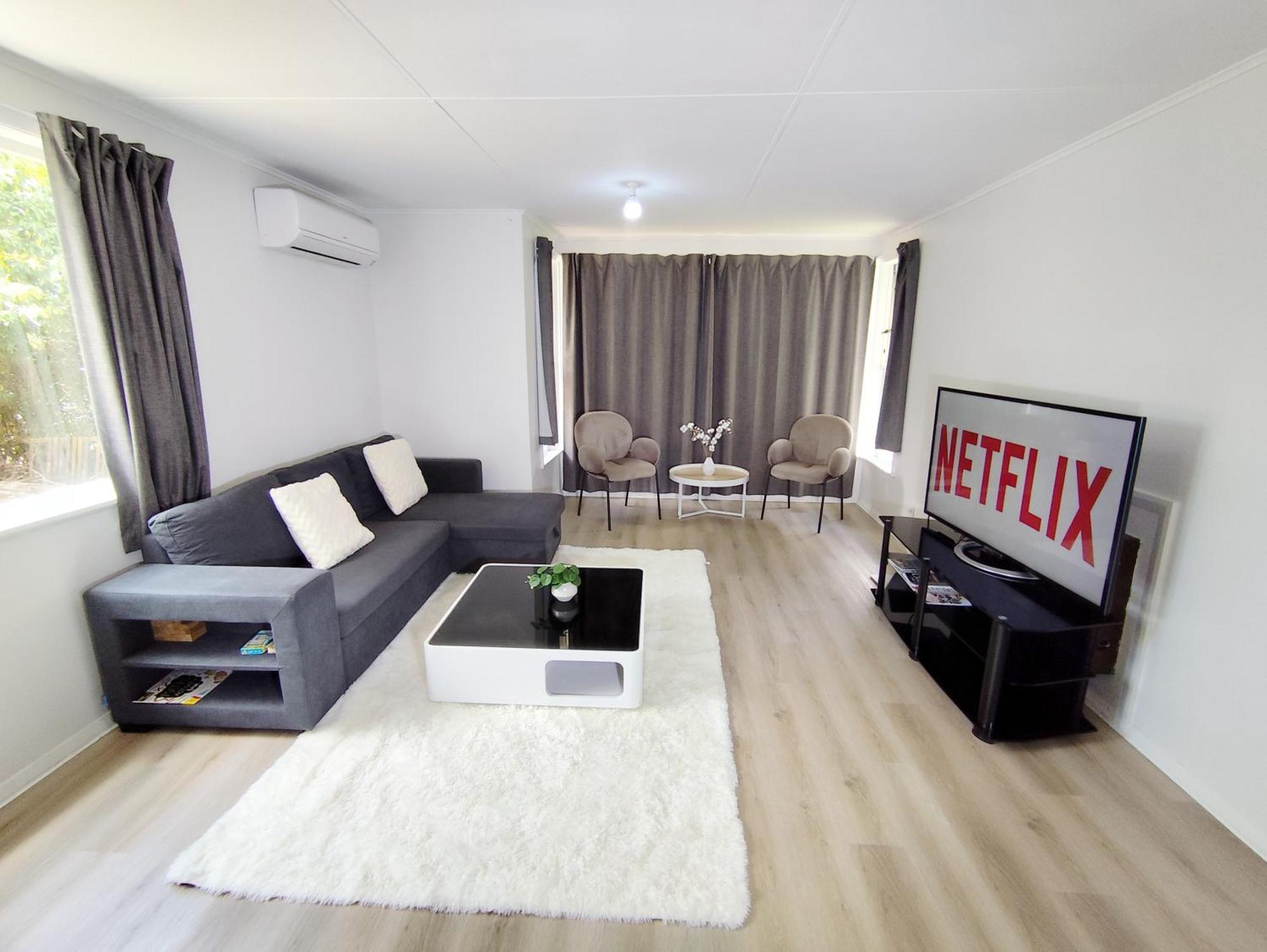 3-Bedroom House-Big Yard- Netflix Hamilton Esterno foto